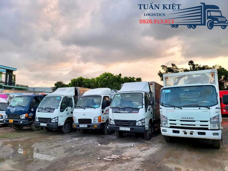 thuê xe tải chở hàng KCX Tân Thuận