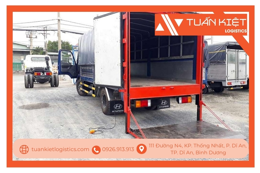 Các loại thuê xe tải có bàn nâng Các loại thuê xe tải có bàn nâng